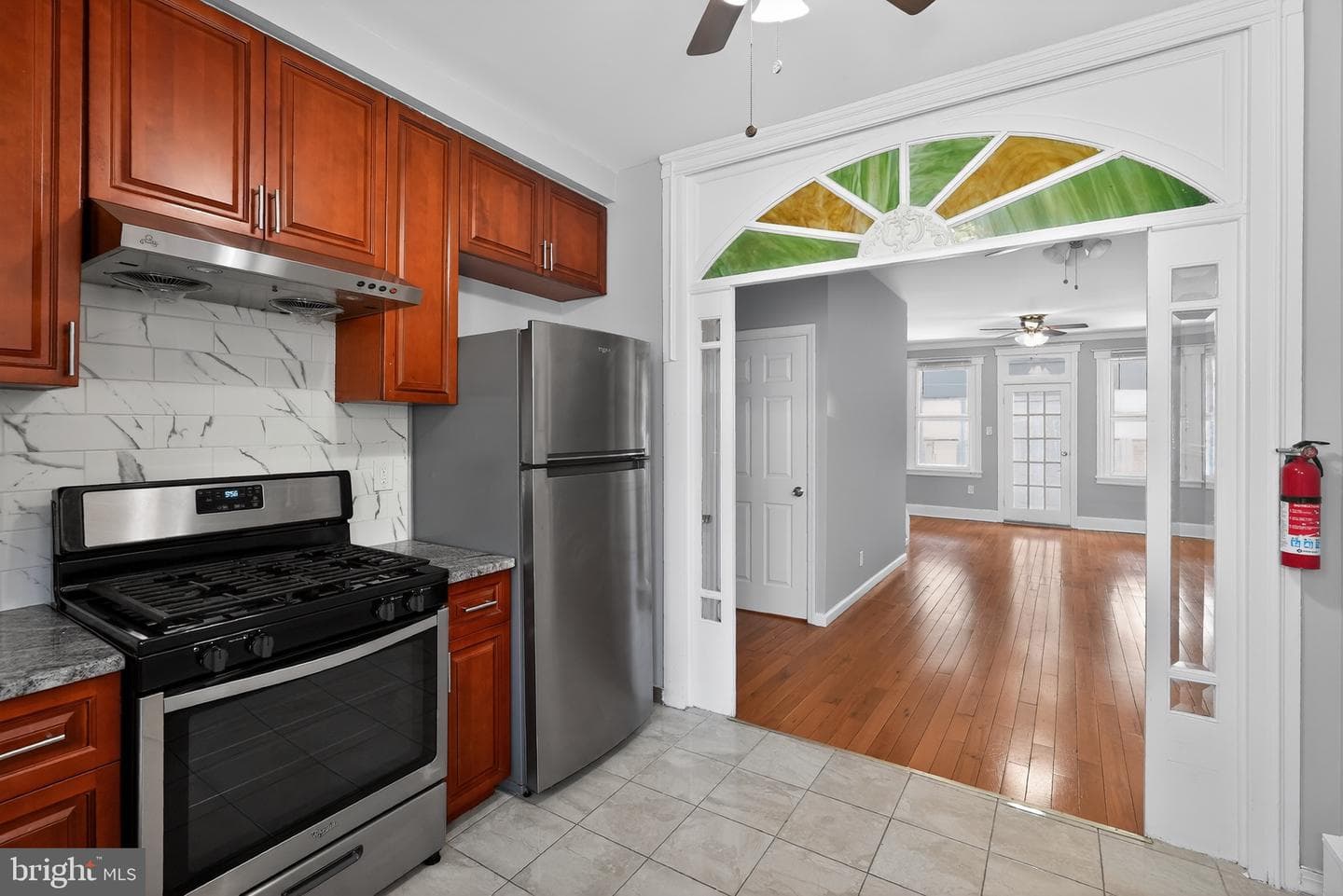2114 S Lambert Street photo 9