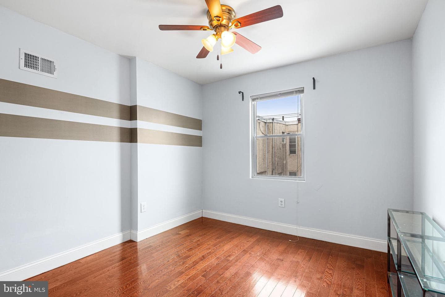 2343 Moore Street photo 14