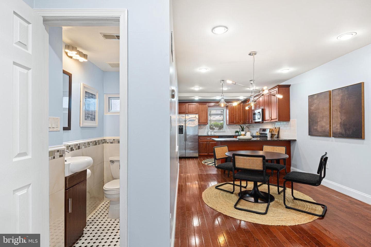 2343 Moore Street photo 9