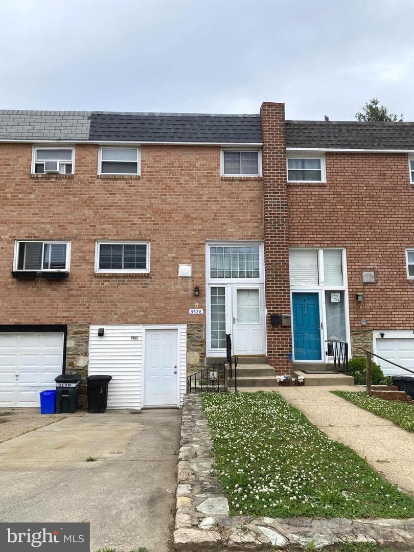 3528 W Crown Avenue, Philadelphia