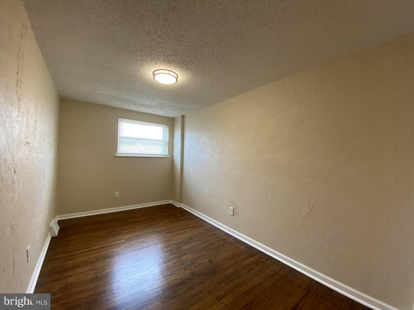 3528 W Crown Avenue photo 22