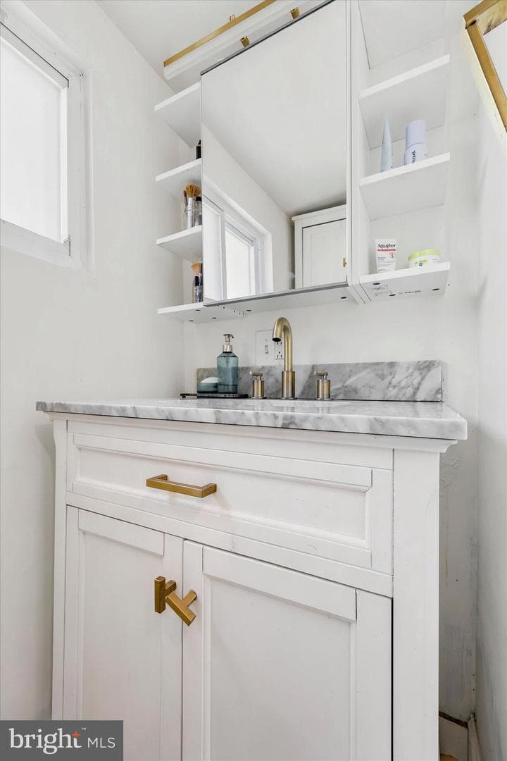 531 Greenwich Street photo 16