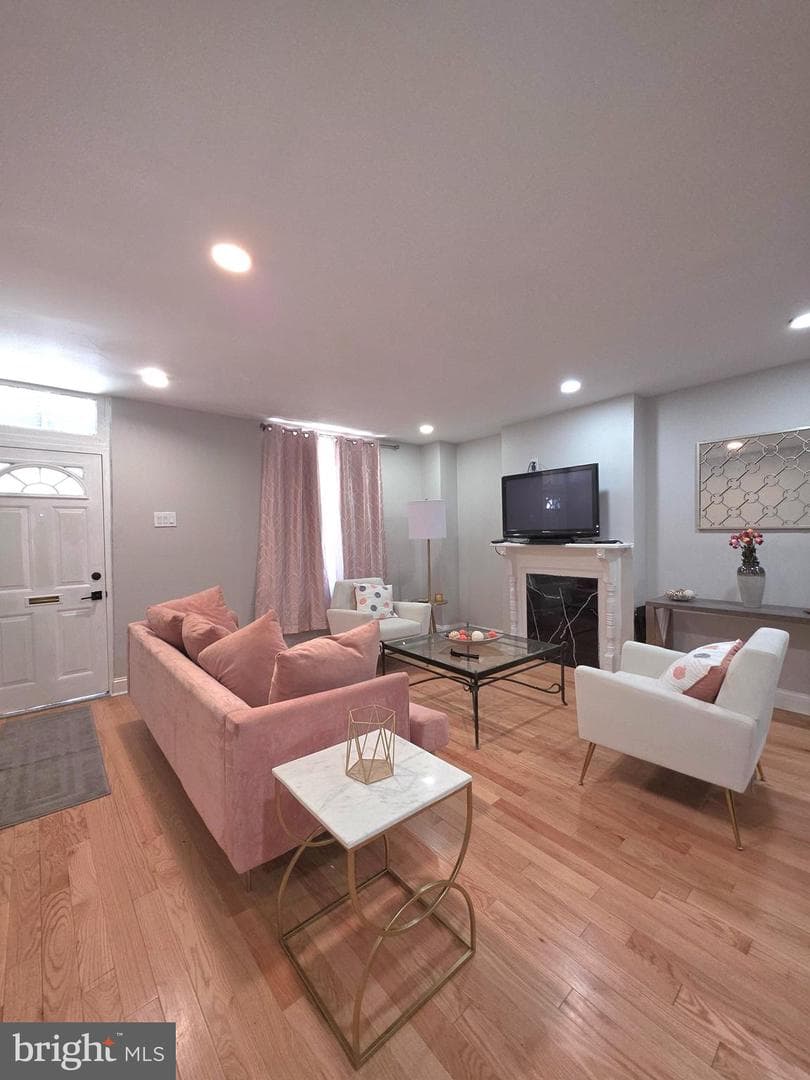 4042 Haverford Avenue, Philadelphia