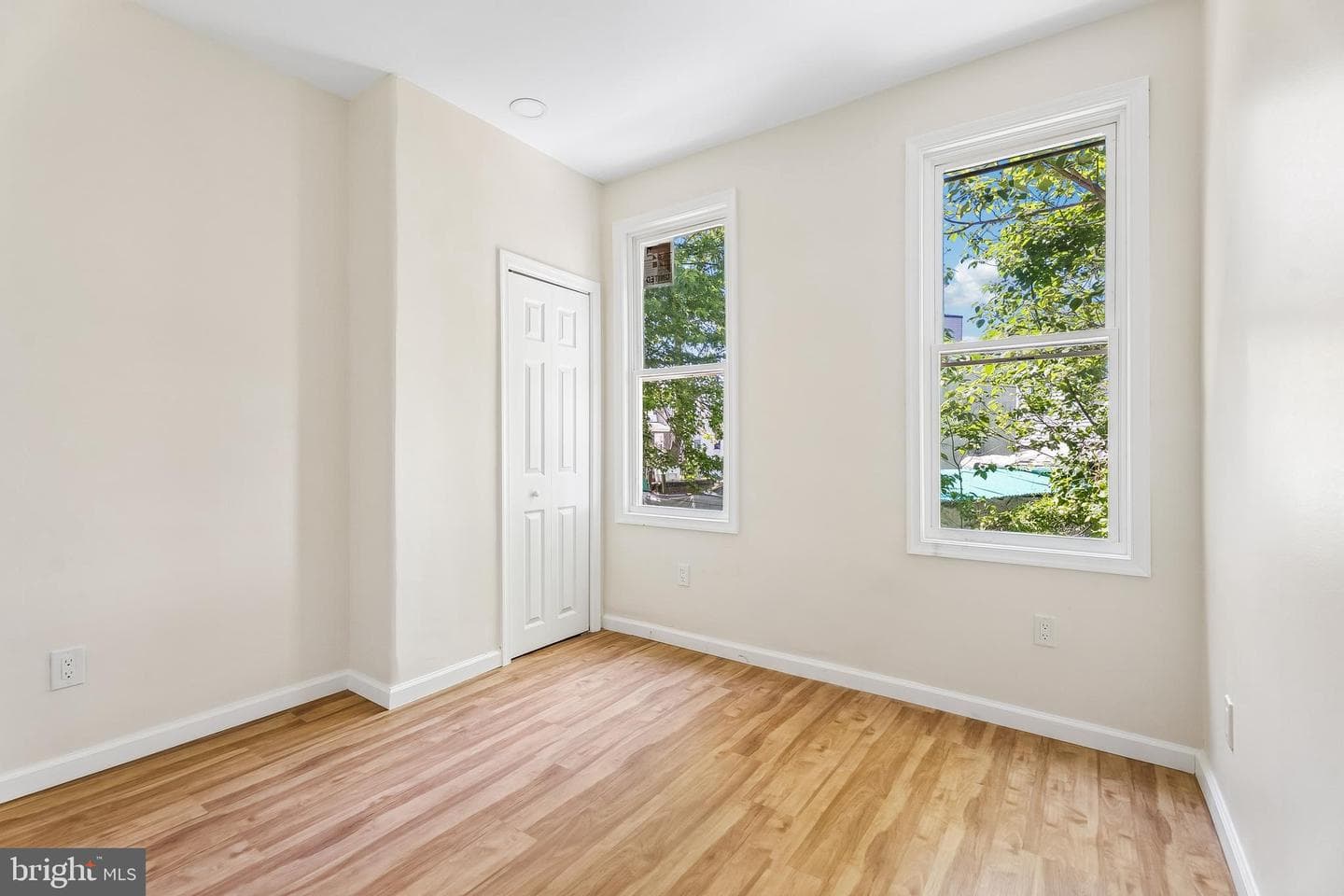 1716 N Hollywood Street photo 26