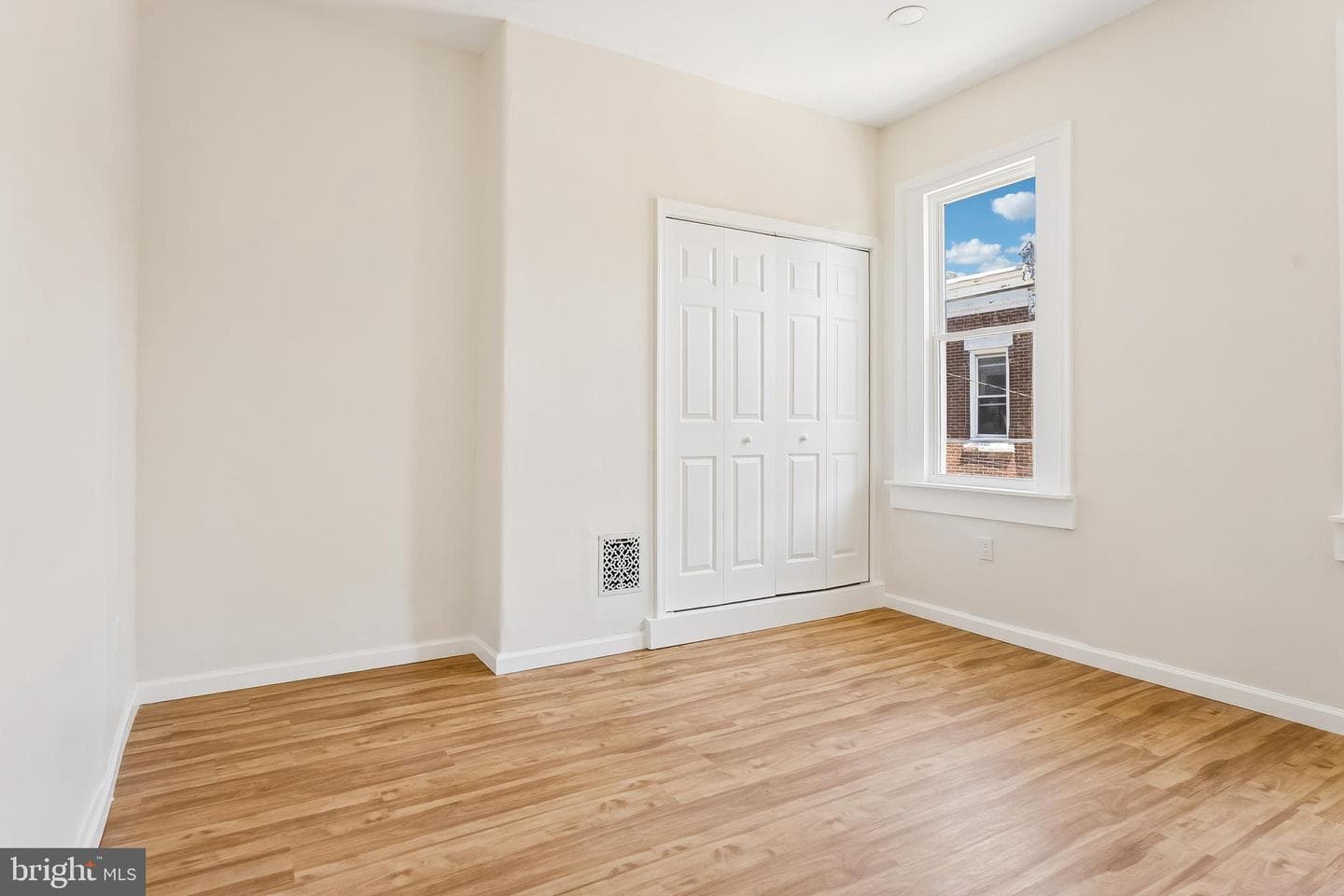 1716 N Hollywood Street photo 32