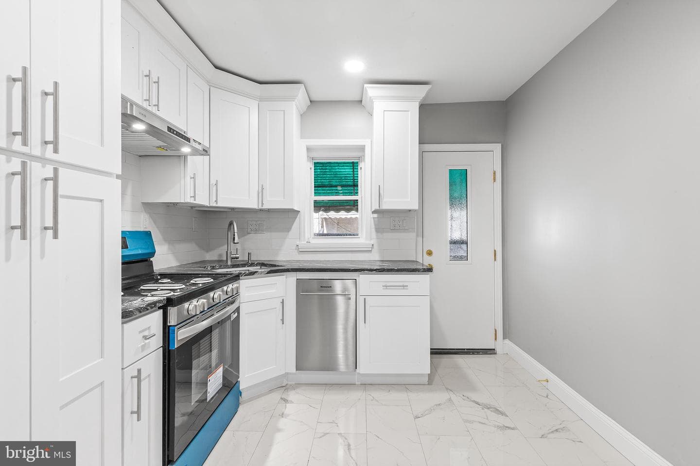 2524 S Mildred Street photo 10