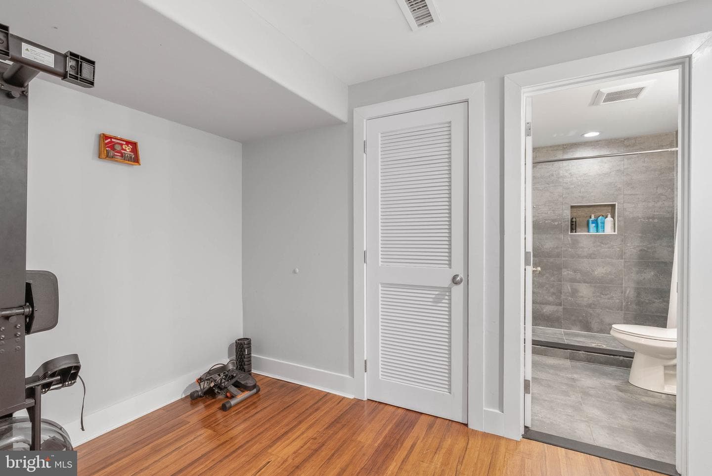 2059 Fernon St photo 19