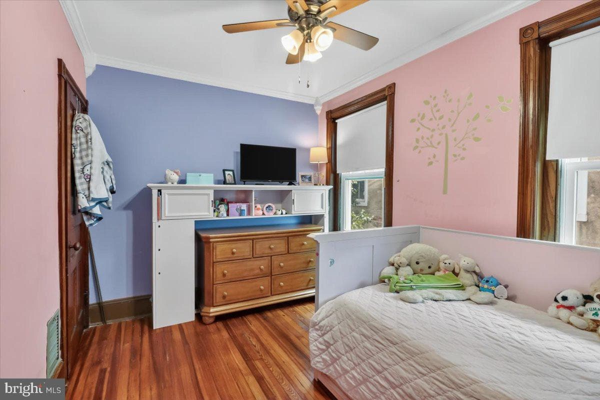 18 W Gravers Lane photo 19