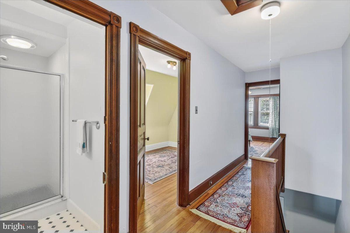 18 W Gravers Lane photo 24