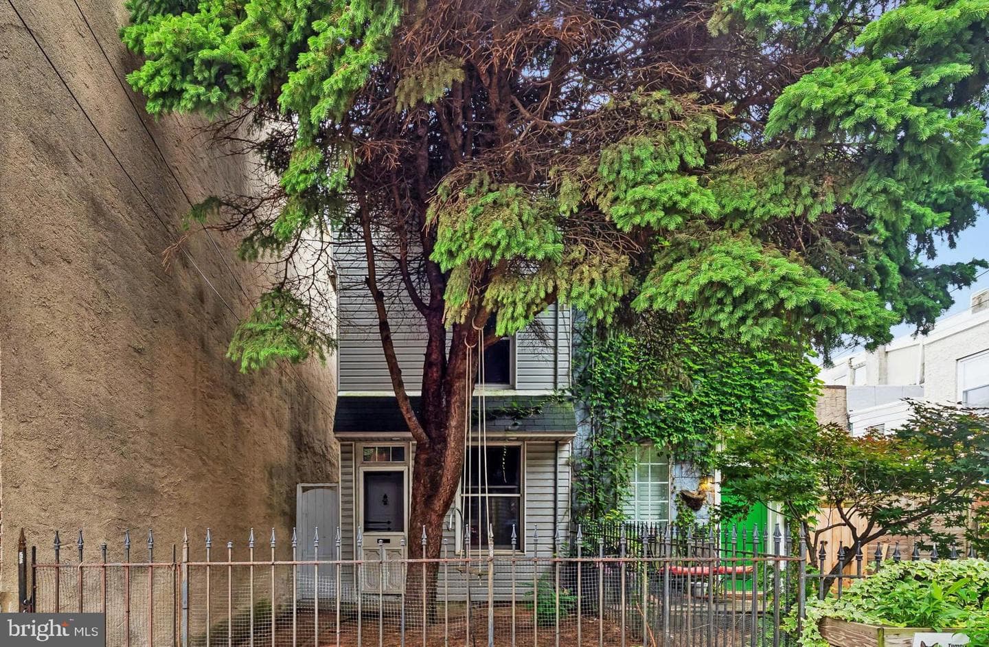 2306 E Dauphin Street