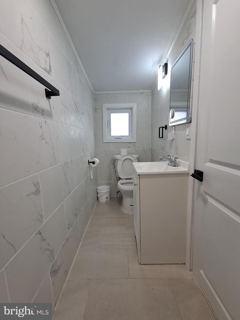 6137 E Wister Street photo 9
