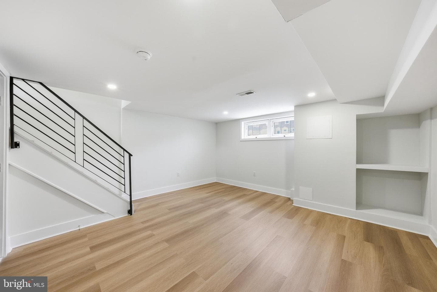 3042 Fairfield Street photo 26