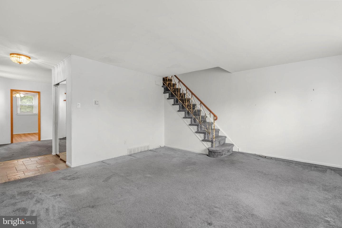 7450 Hill Road photo 10