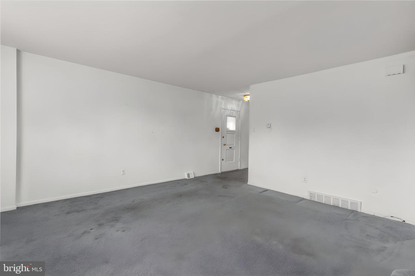 7450 Hill Road photo 12