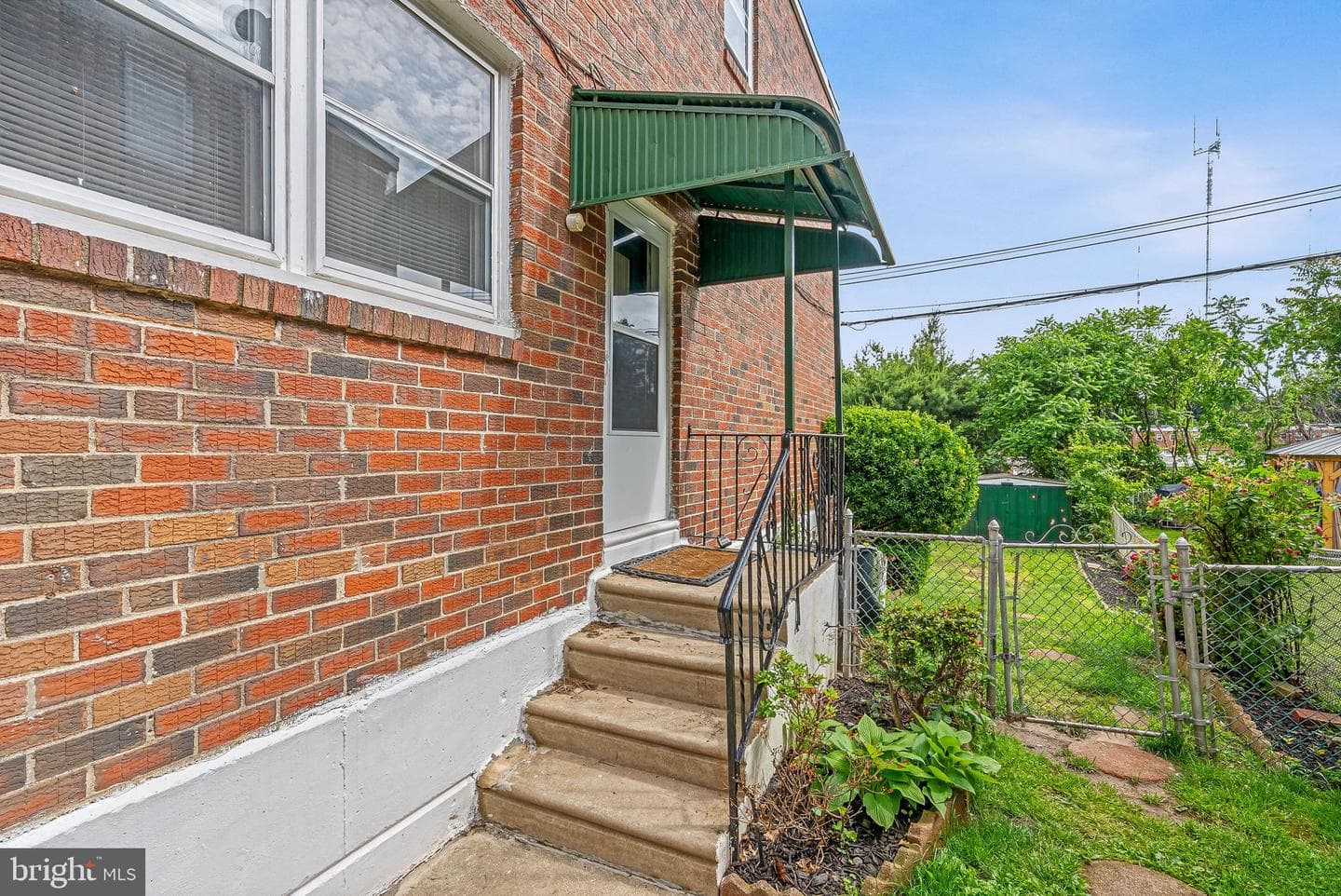 7450 Hill Road photo 4