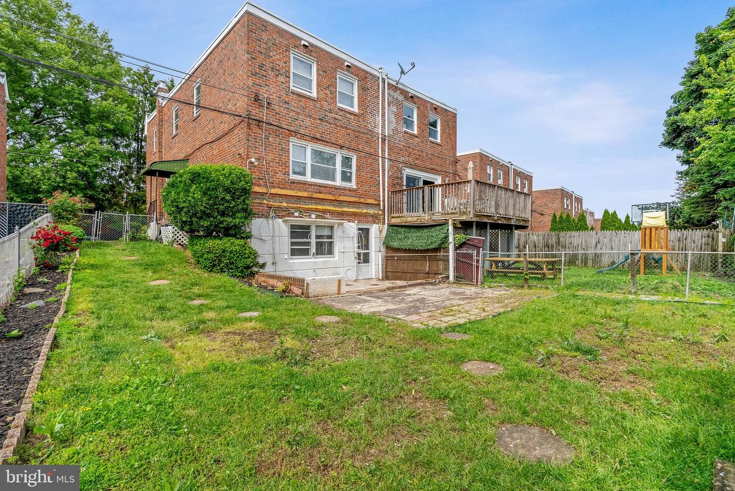 7450 Hill Road photo 6