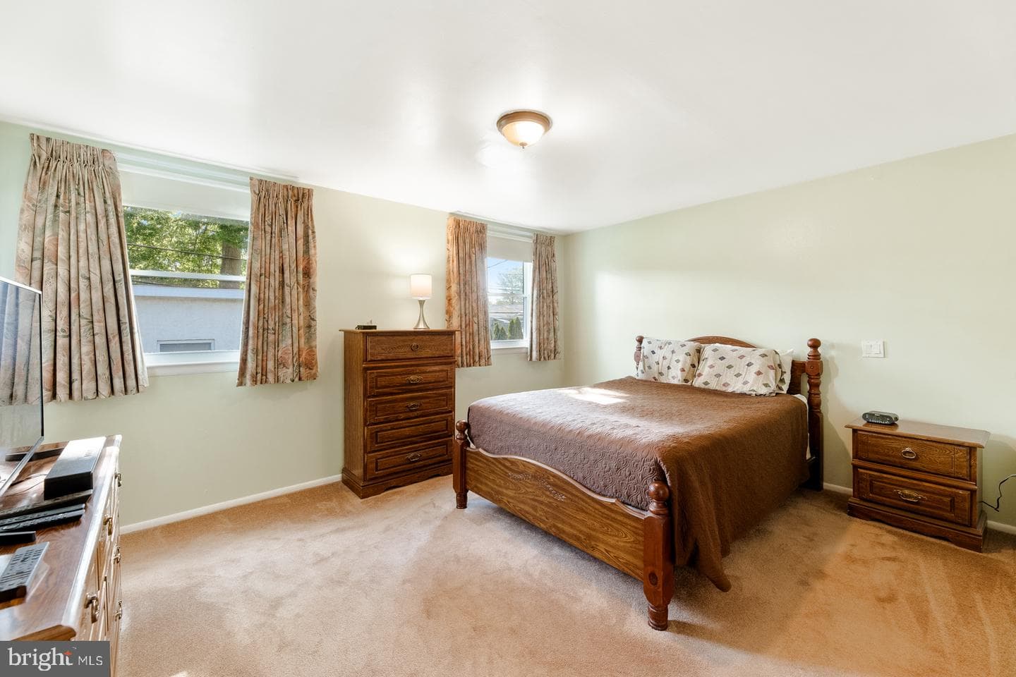 823 Rennard Street photo 17