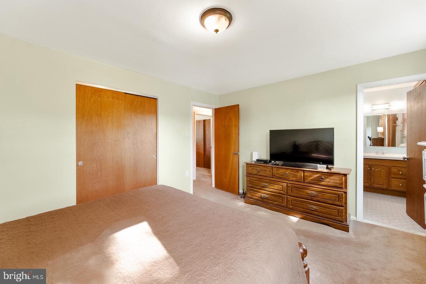 823 Rennard Street photo 19
