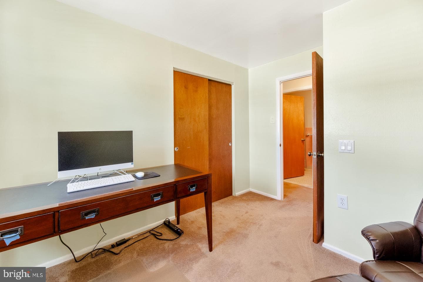 823 Rennard Street photo 23