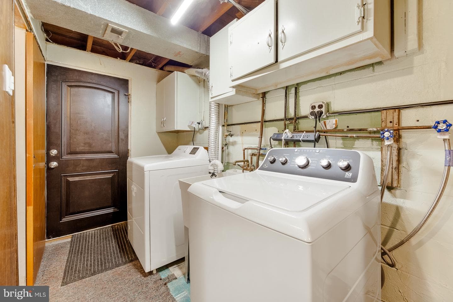 823 Rennard Street photo 32