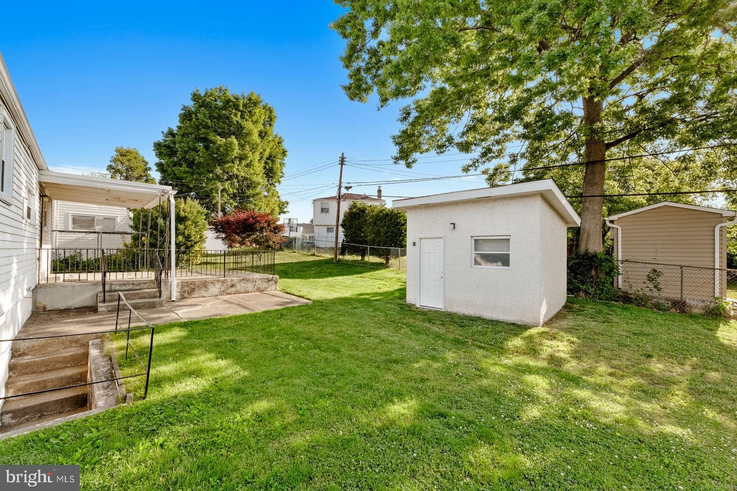 823 Rennard Street photo 37