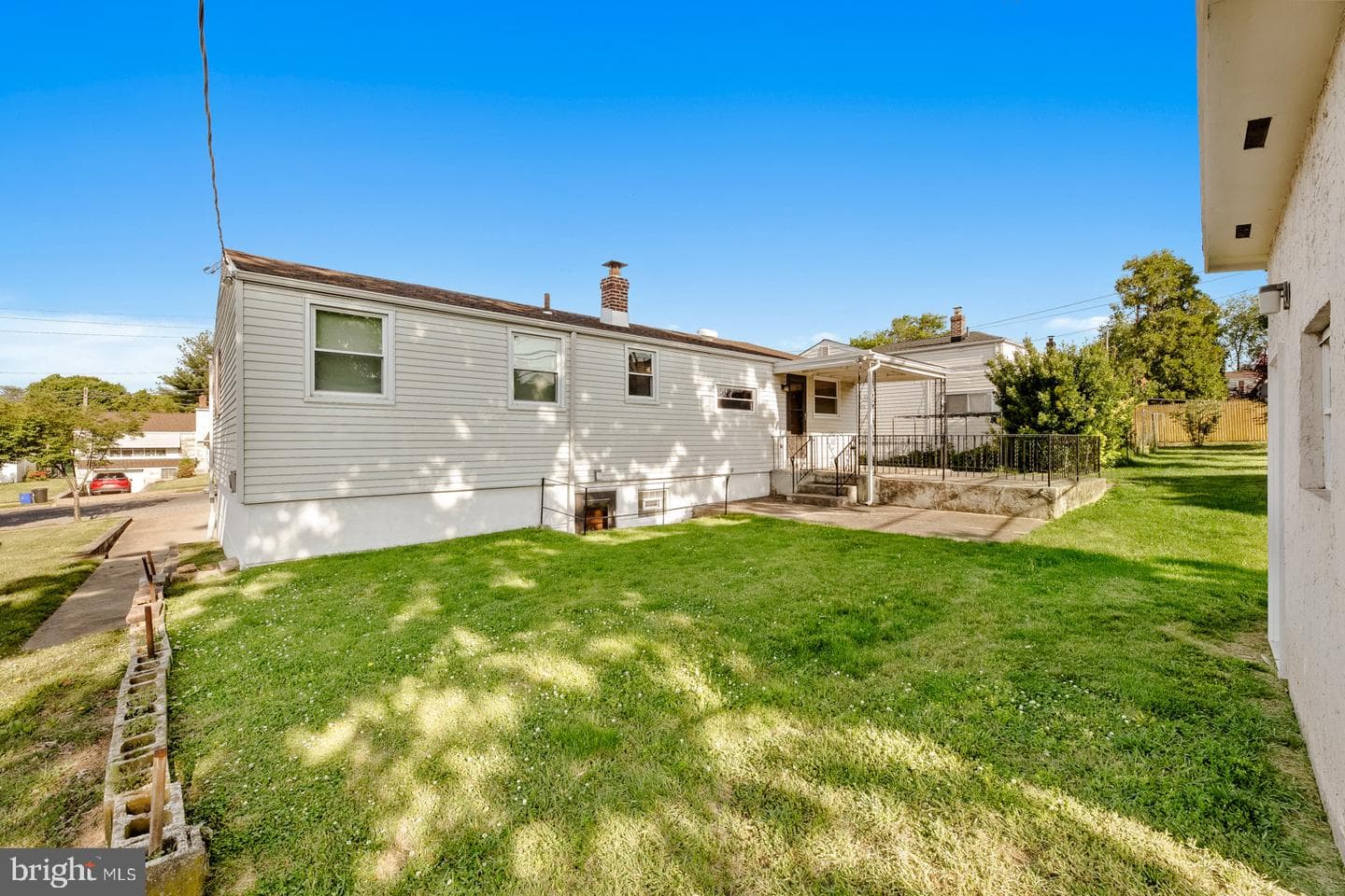 823 Rennard Street photo 38