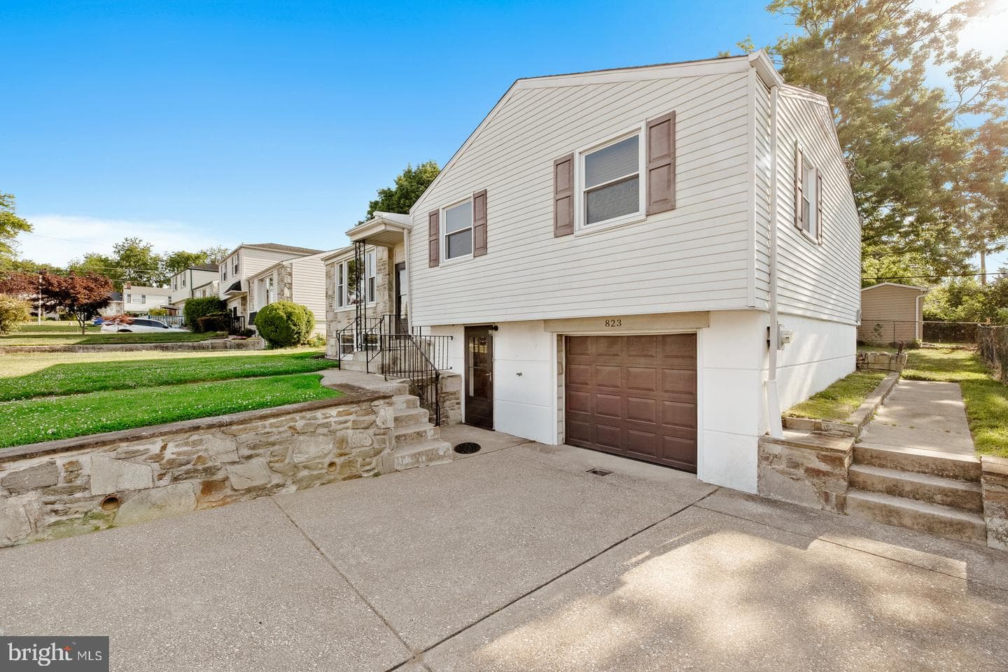 823 Rennard Street photo 4