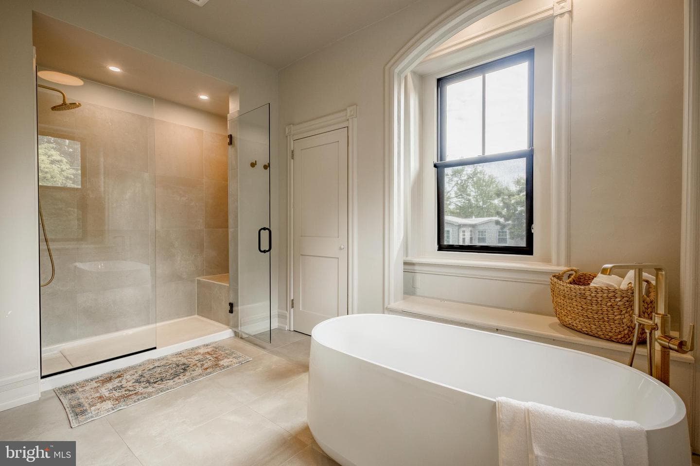 148 W Highland Avenue photo 15