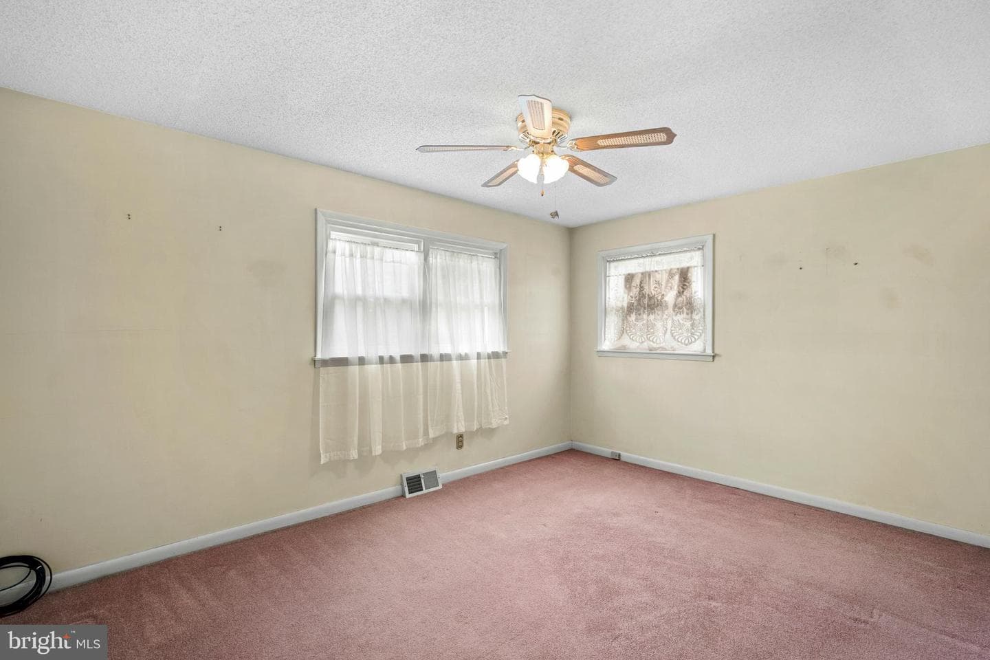 9223 Crispin Street photo 27