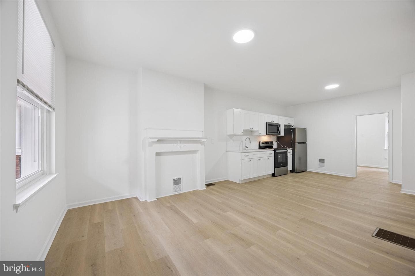 176 W Hansberry Street photo 3