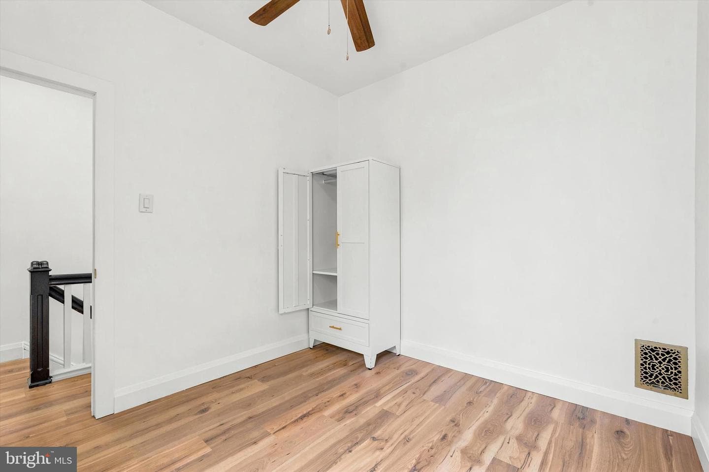 2304 Nicholas Street photo 19