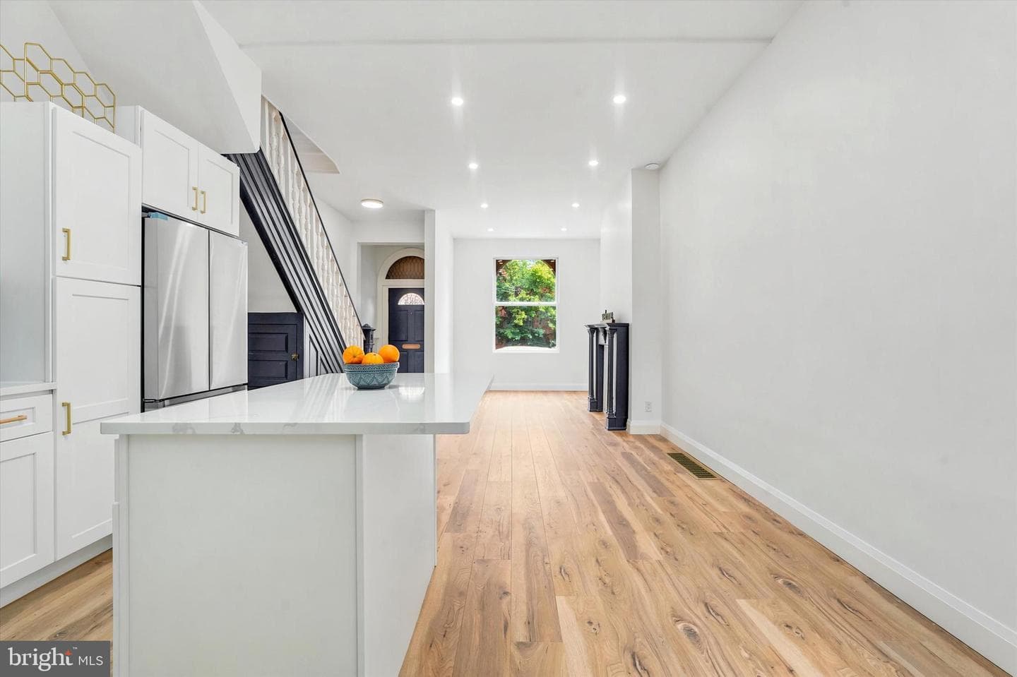 2304 Nicholas Street photo 7