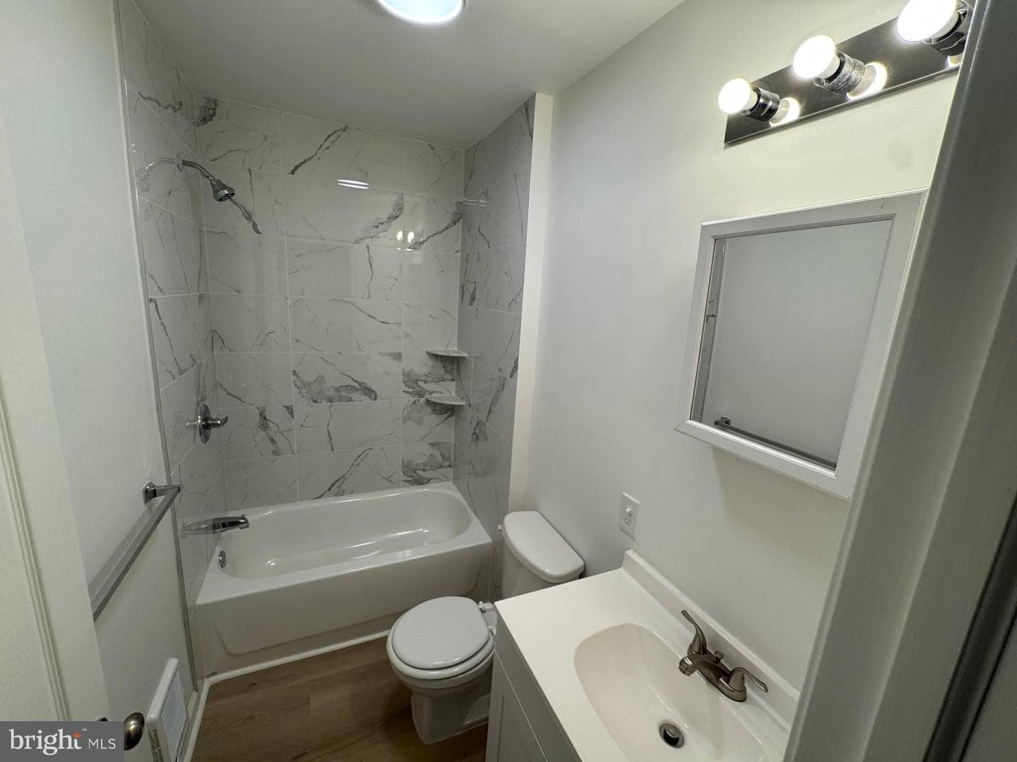 3252 N Hope Street photo 12