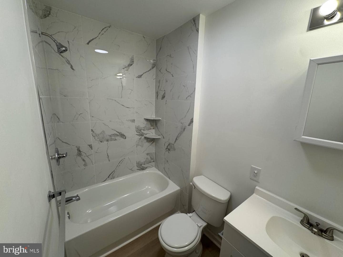 3252 N Hope Street photo 15
