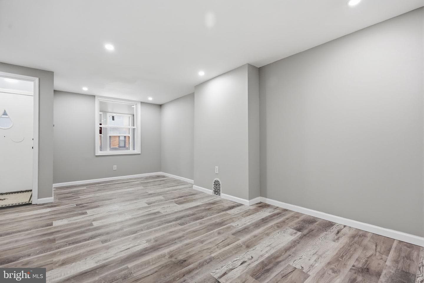 2512 N 30th Street photo 8