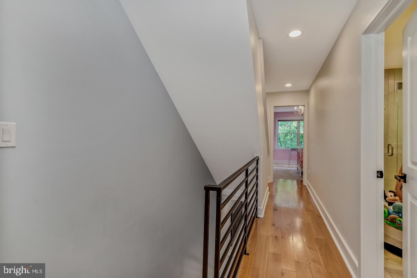 2404 Catharine Street photo 21
