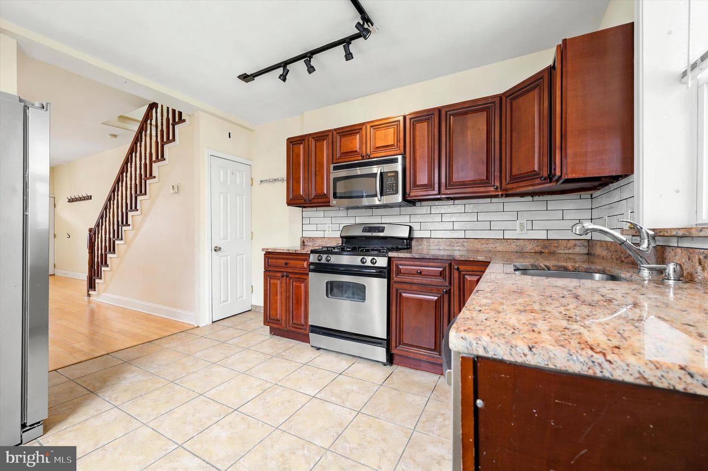2111 Wharton Street photo 13