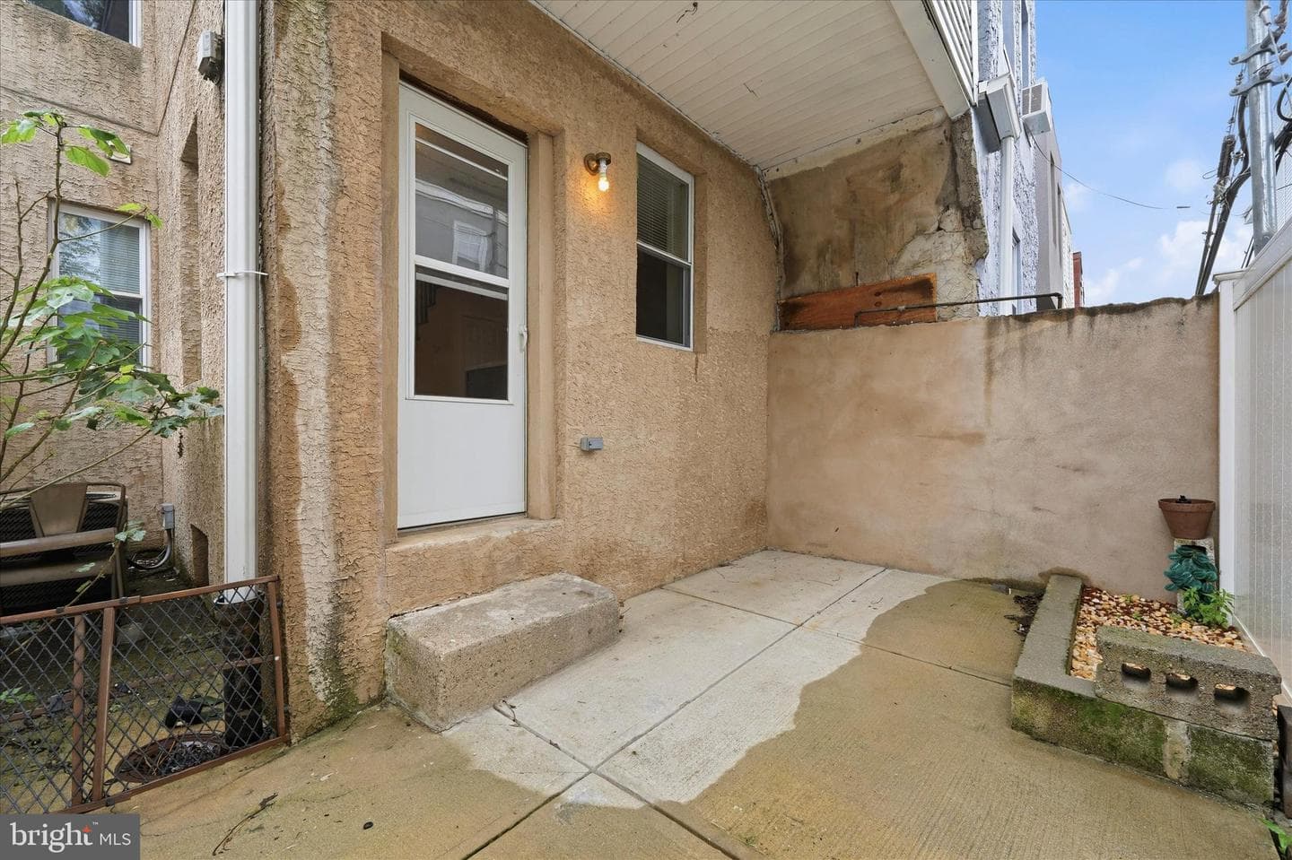 2111 Wharton Street photo 17