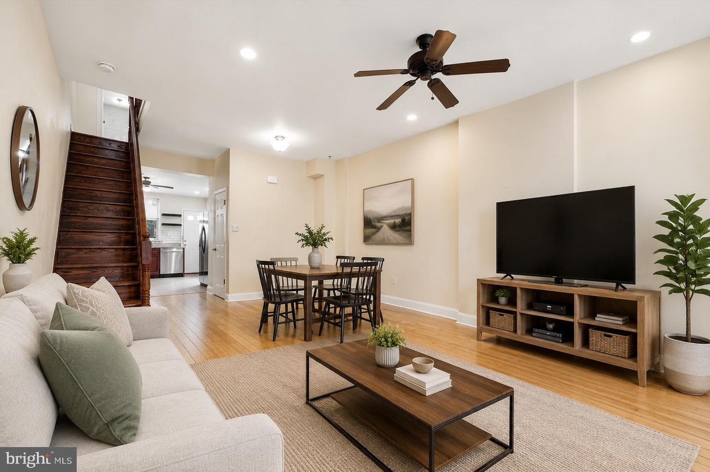 2111 Wharton Street photo 3