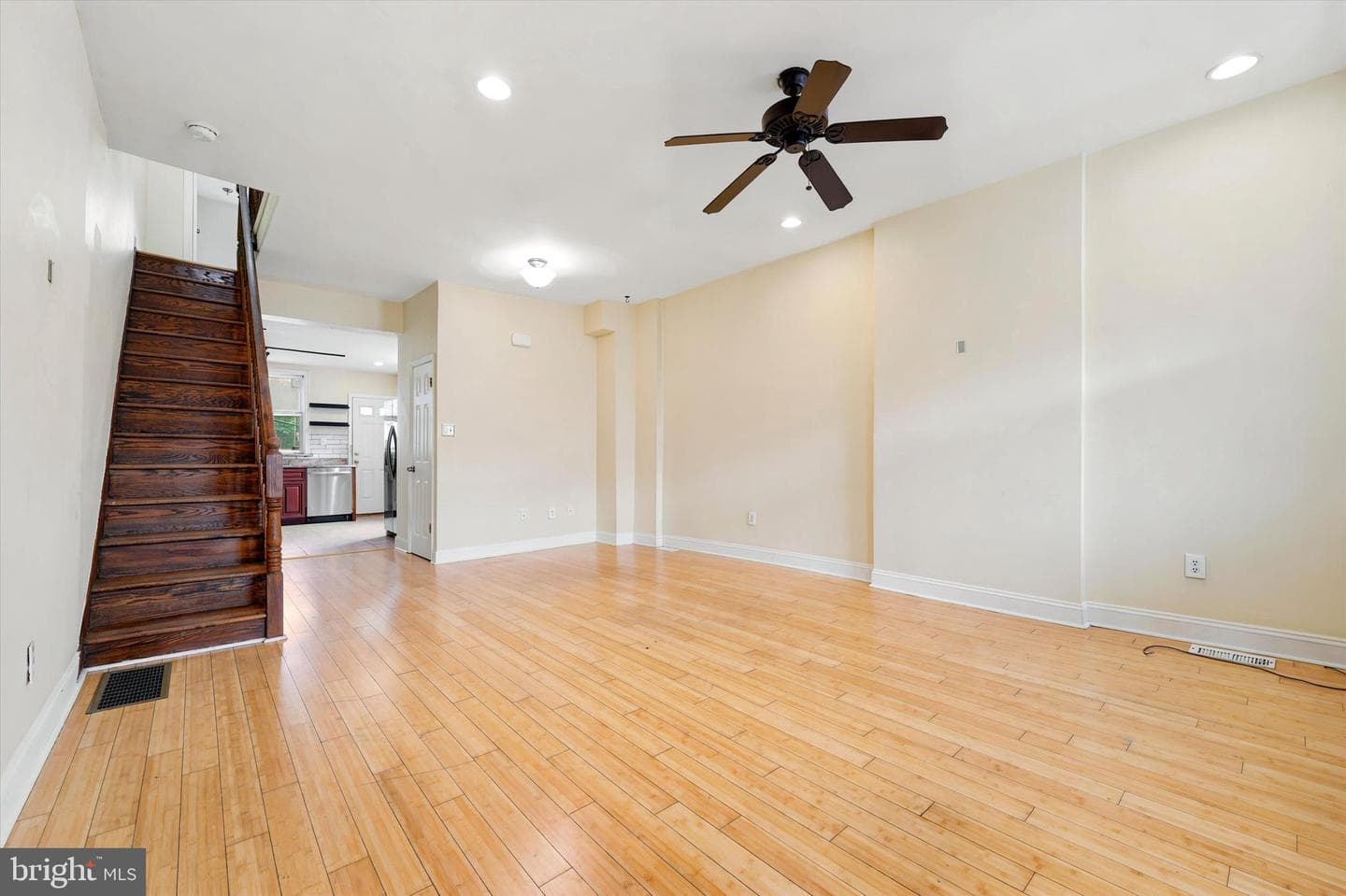 2111 Wharton Street photo 4