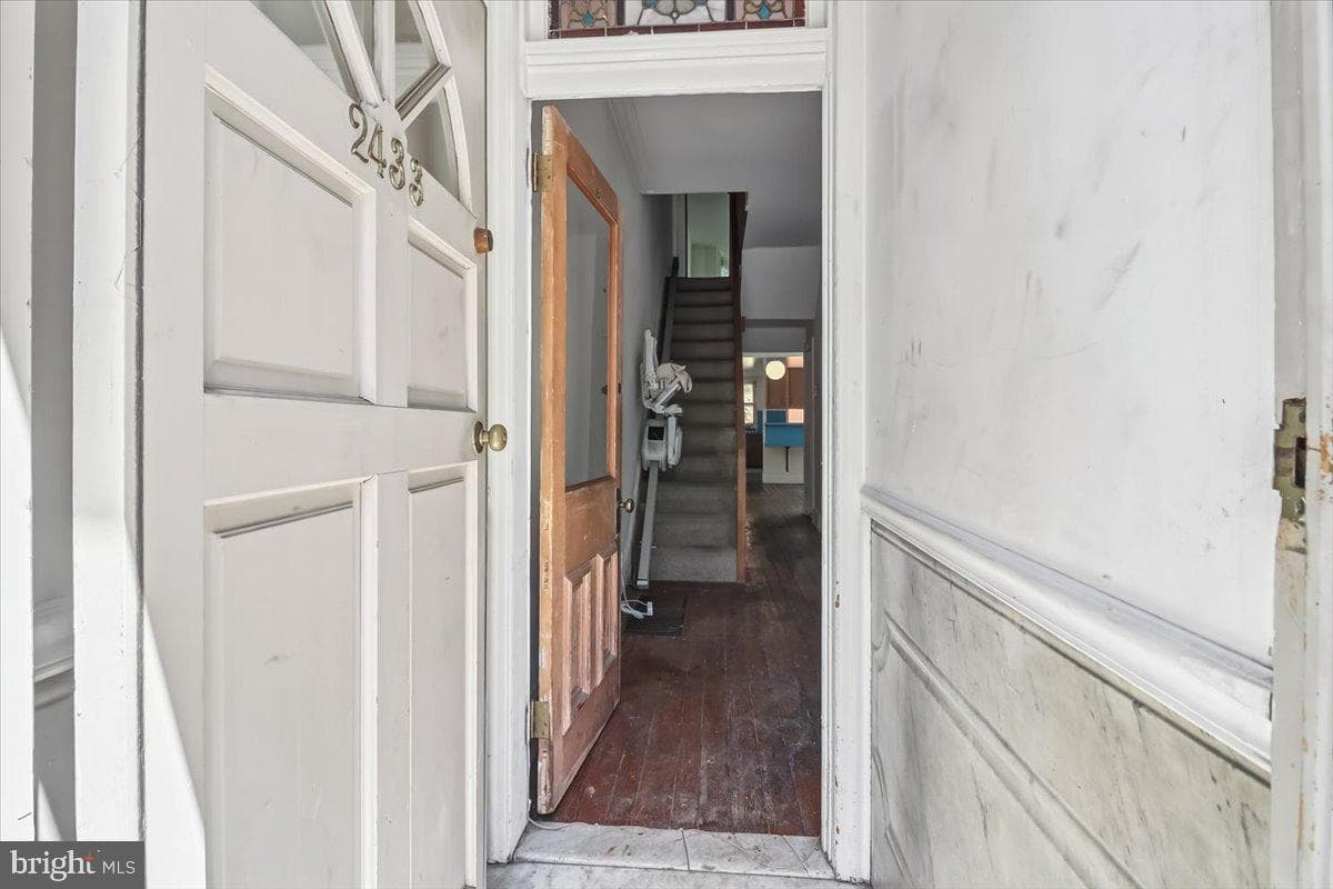 2433 Aspen Street photo 2