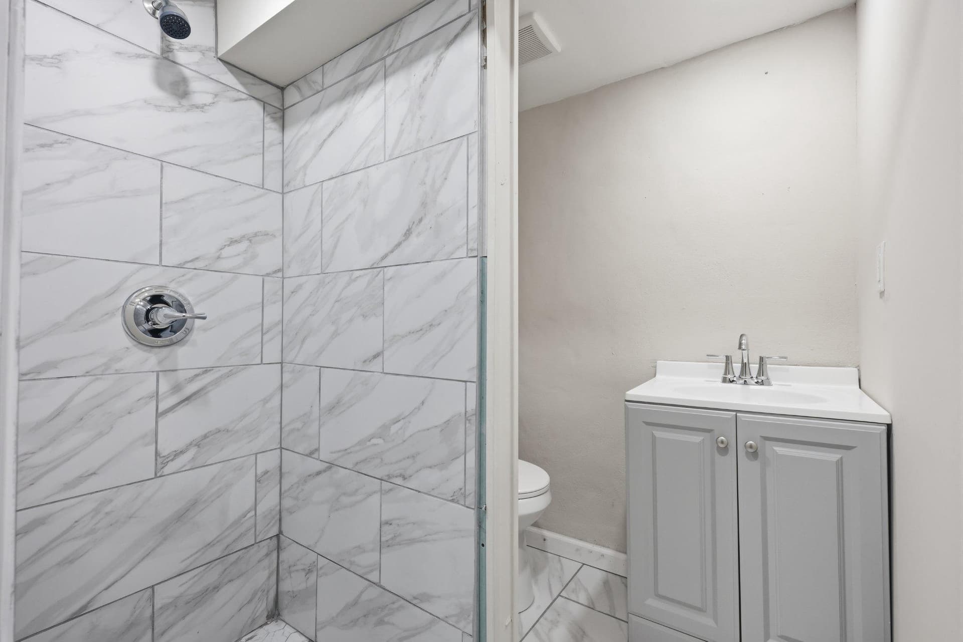 4022 Mitchell Street photo 25