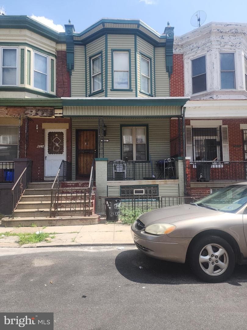 5442 Regent Street photo 8