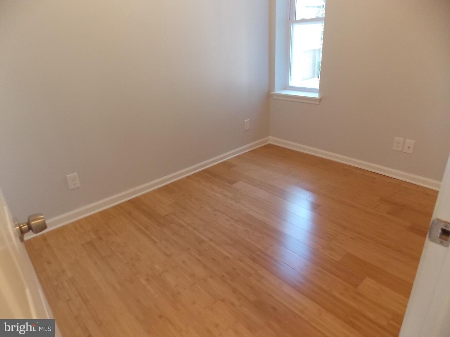 2228 N Woodstock Street photo 10