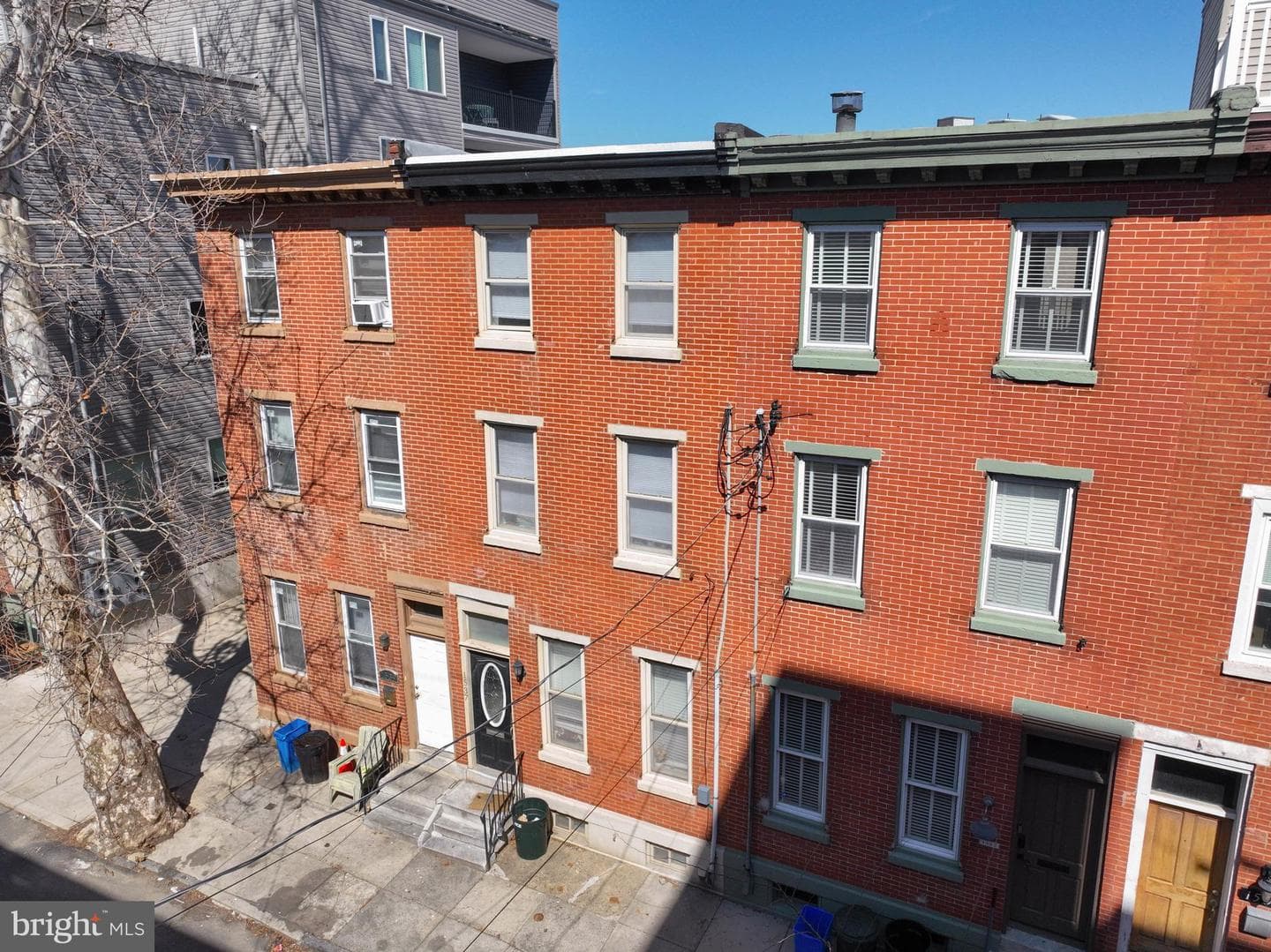 1537 Swain Street photo 3