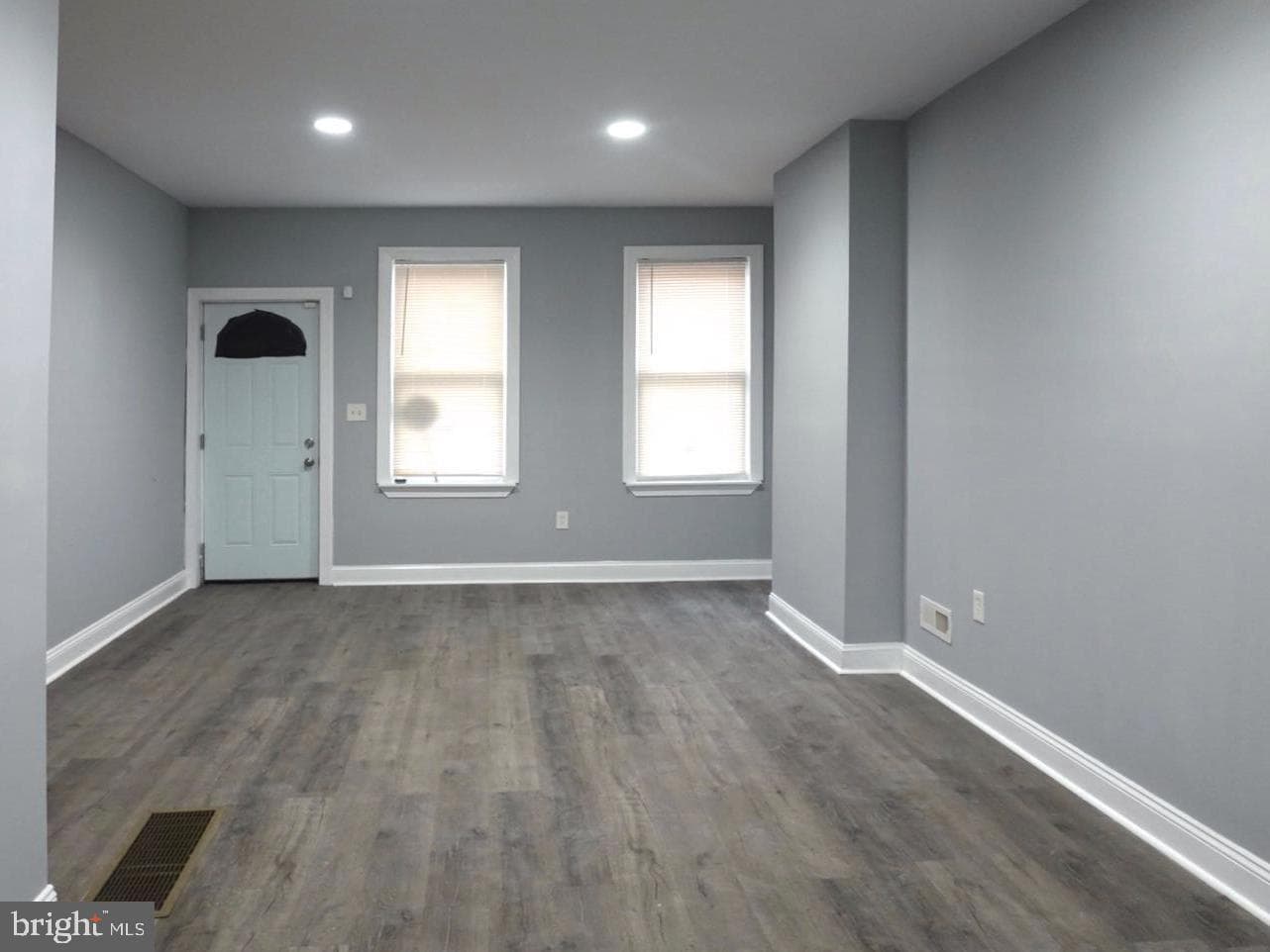 3124 N Carlisle Street photo 5