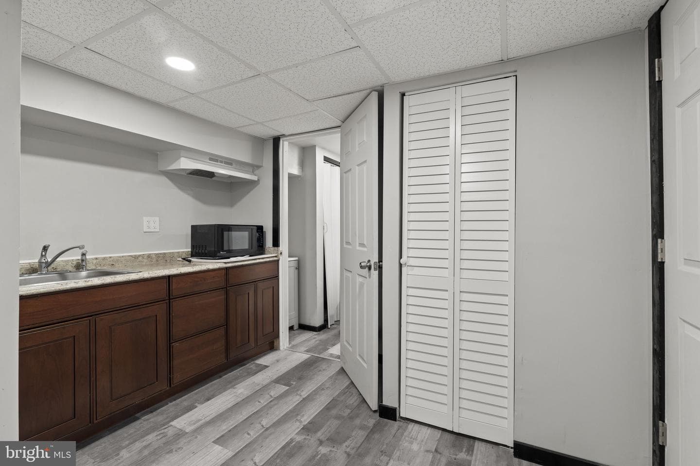 923 Anchor Street photo 39
