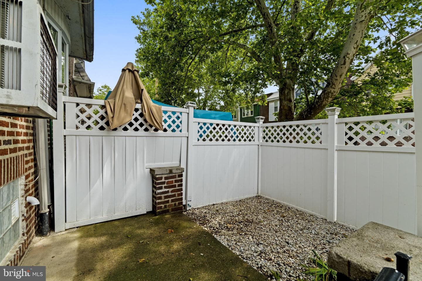 923 Anchor Street photo 4