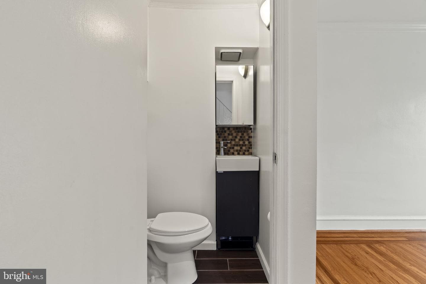 923 Anchor Street photo 6