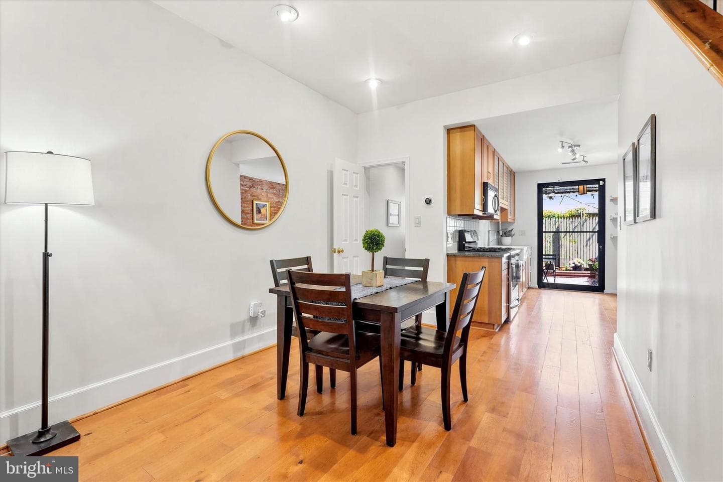 3029 W Harper Street photo 5